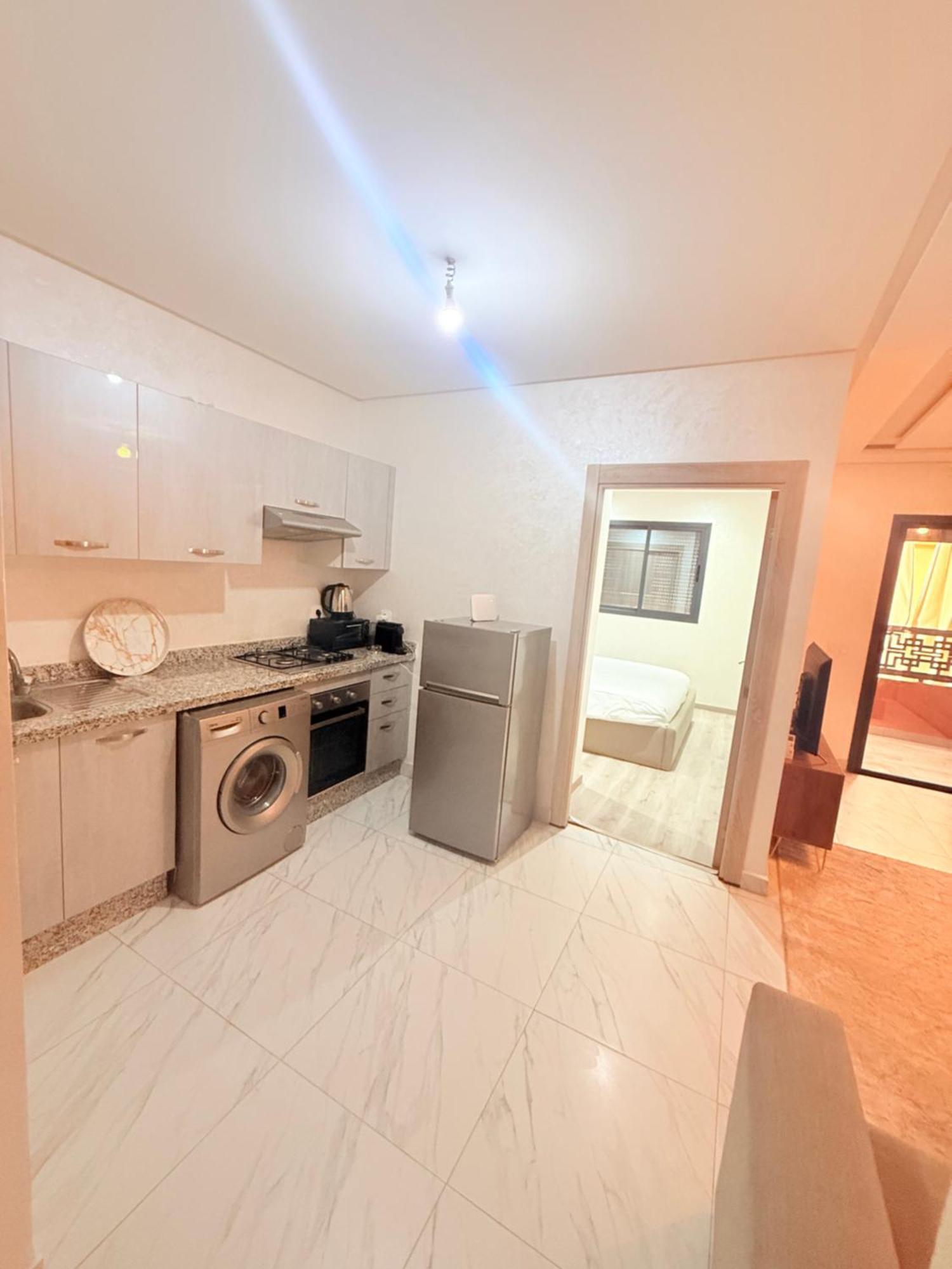 N9 Cosy Familial & Balcon & Piscine Apartment